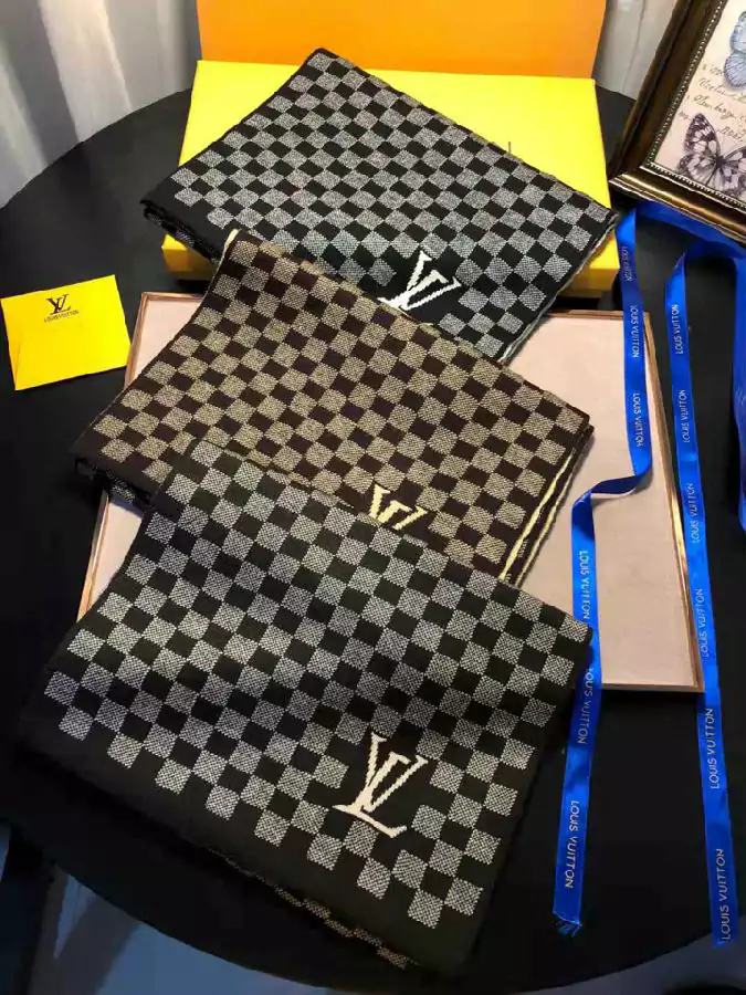 Louis Vuitton メンズ用スカーフ